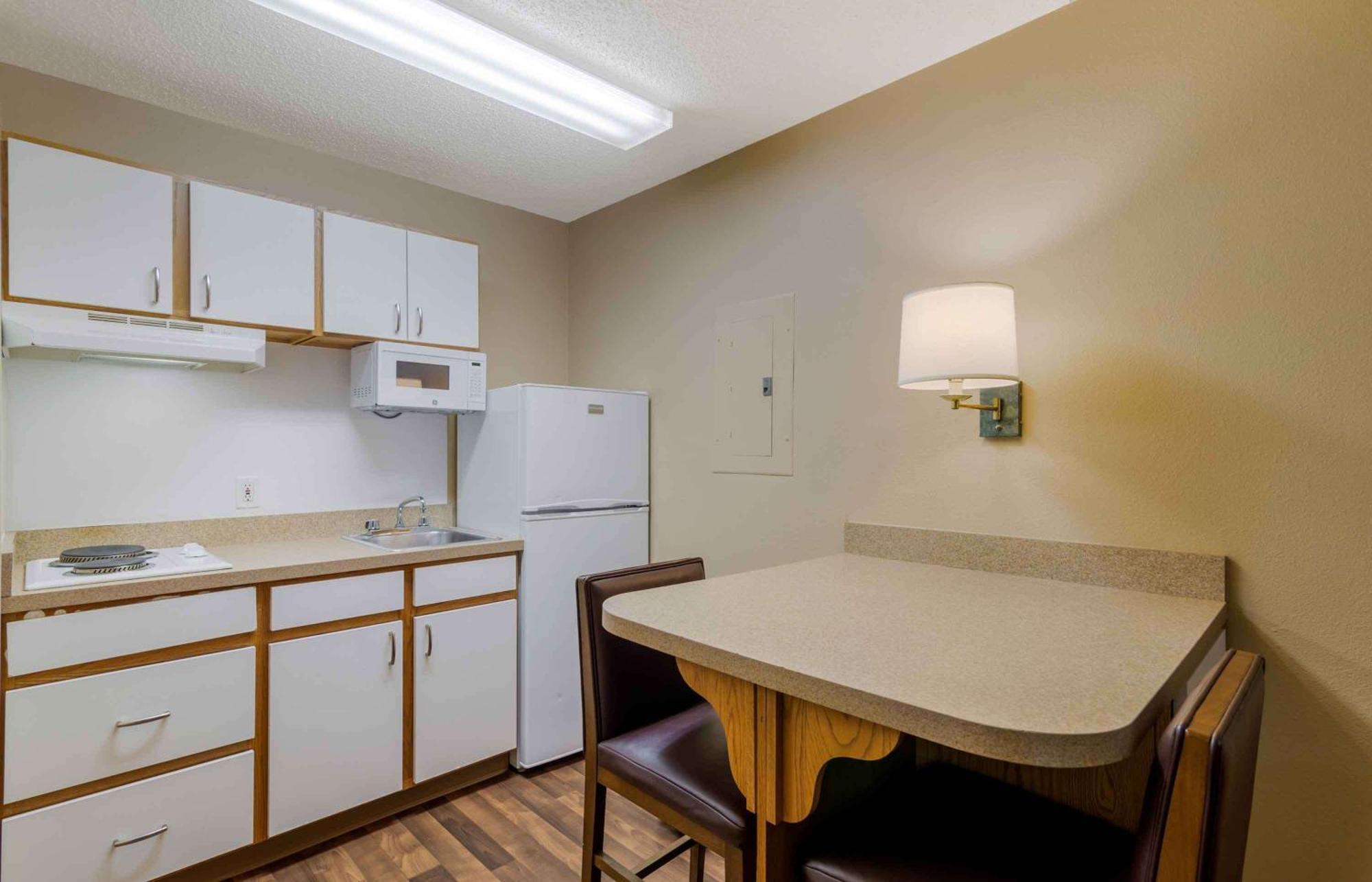 Extended Stay America Select Suites - Atlanta - Cumberland Mall Smyrna Exteriör bild